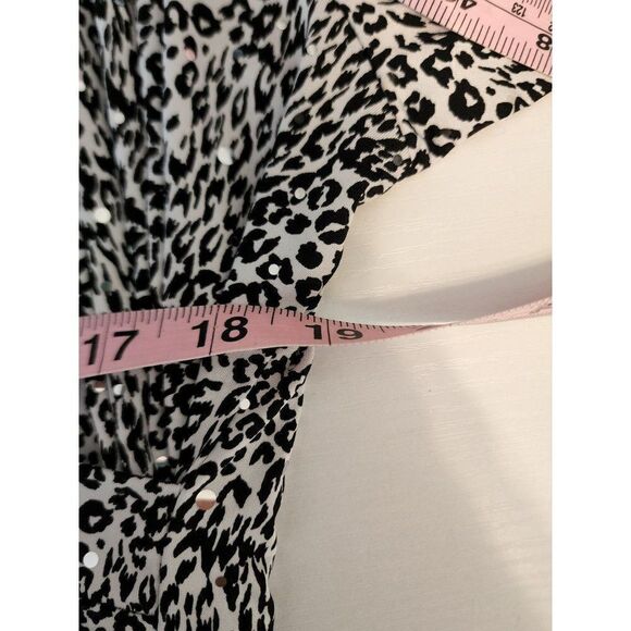 Women's 1X Sparkle Leopard Print Blouse from Dressbarn - Picture 6 of 7